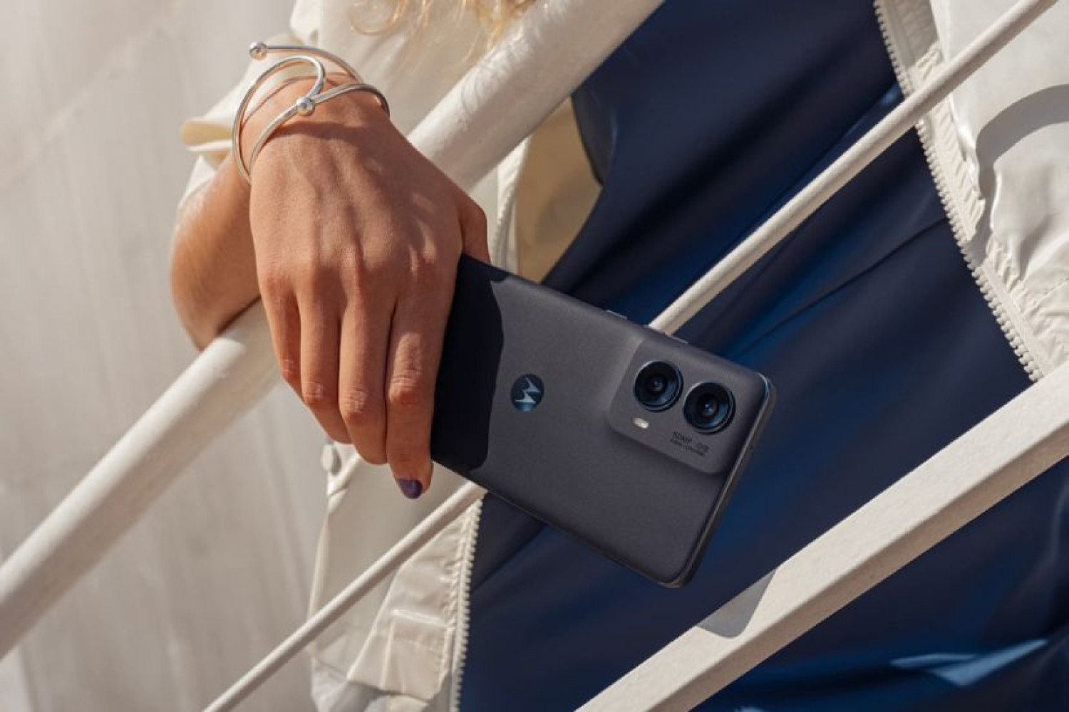 T-Mobile JAV pristato revoliucinę programą: atiduokite seną ar sugedusį telefoną ir gaukite naują Motorola Moto Edge 2024