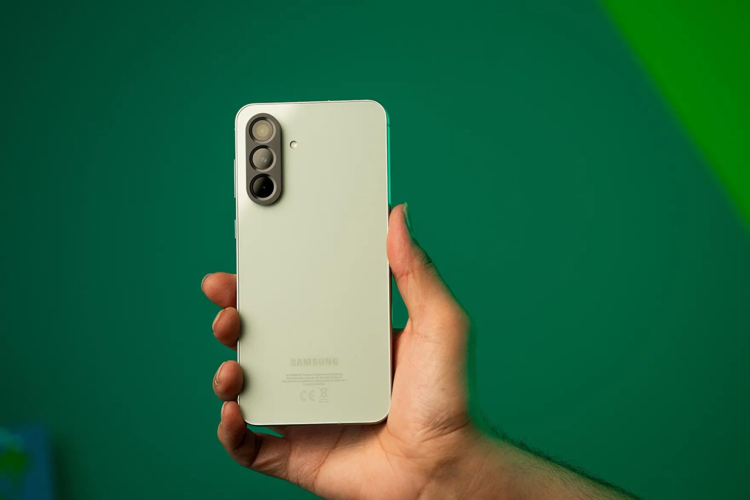 Samsung Galaxy A56 apžvalga: stulbinantis dizainas, bet ar užtenka naujovių?