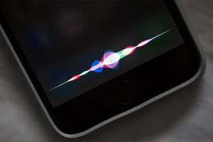 Apple pradeda mokėti 95 mln. dolerių kompensacijas už netyčinius Siri įrašus – kas gali pretenduoti?